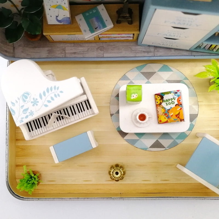 Miniaturowy domek Piątkowy wieczór