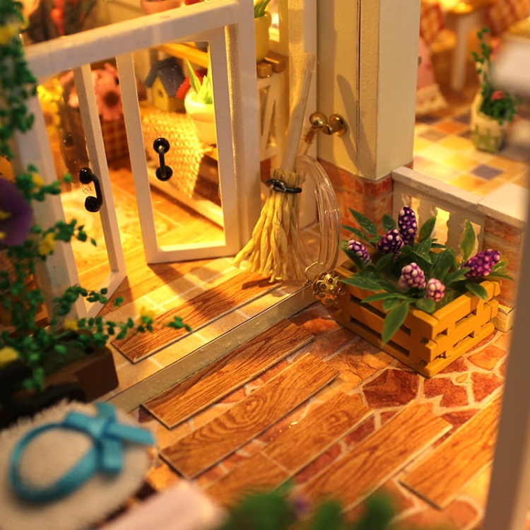 Miniaturowy domek Willa w kwiatach