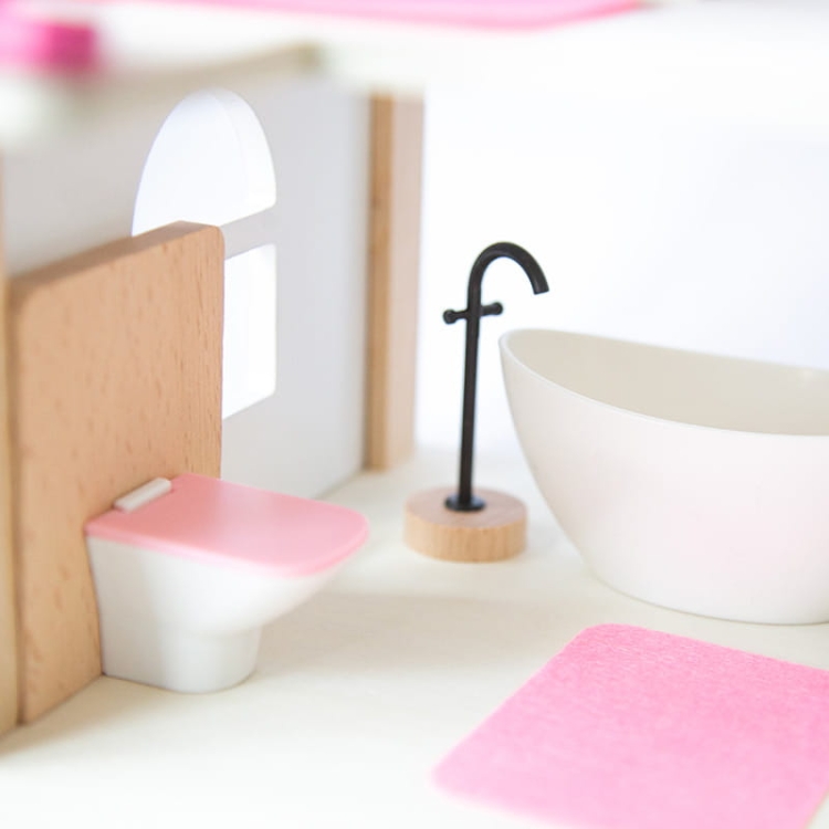 Domek drewniany dla lalek