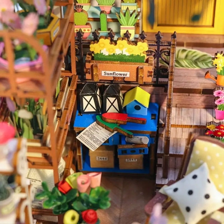 Miniaturowy domek DIY Book Nook - Biała oranżeria