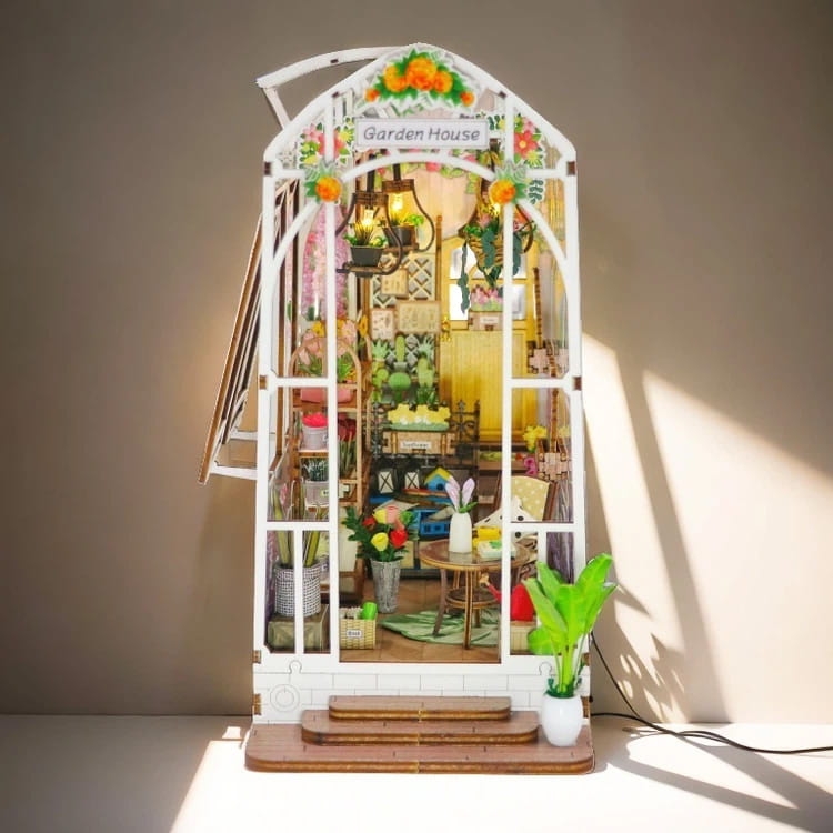 Miniaturowy domek DIY Book Nook - Biała oranżeria