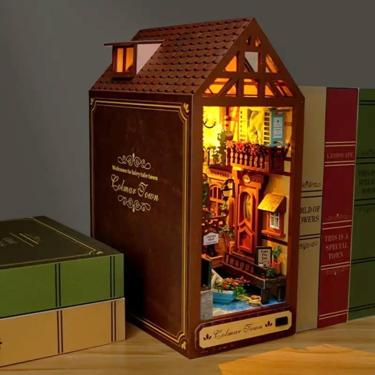 Miniaturowy domek DIY Book Nook - Miasteczko Colmar