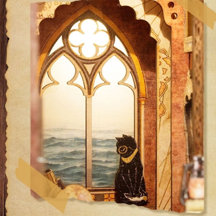 Miniaturowy domek Book Nook - Wyprawa Kolumba