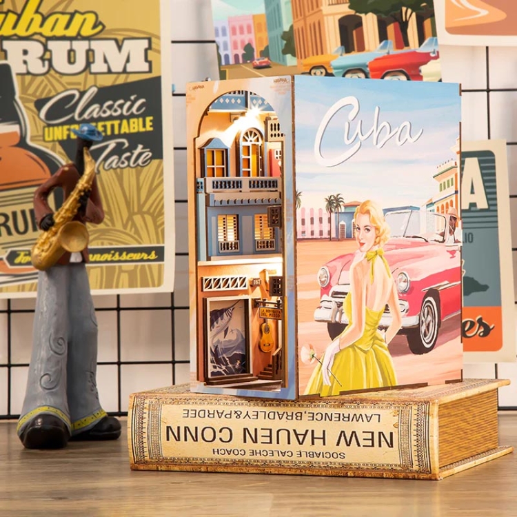 Miniaturowy domek Book Nook - Spacer po Havanie