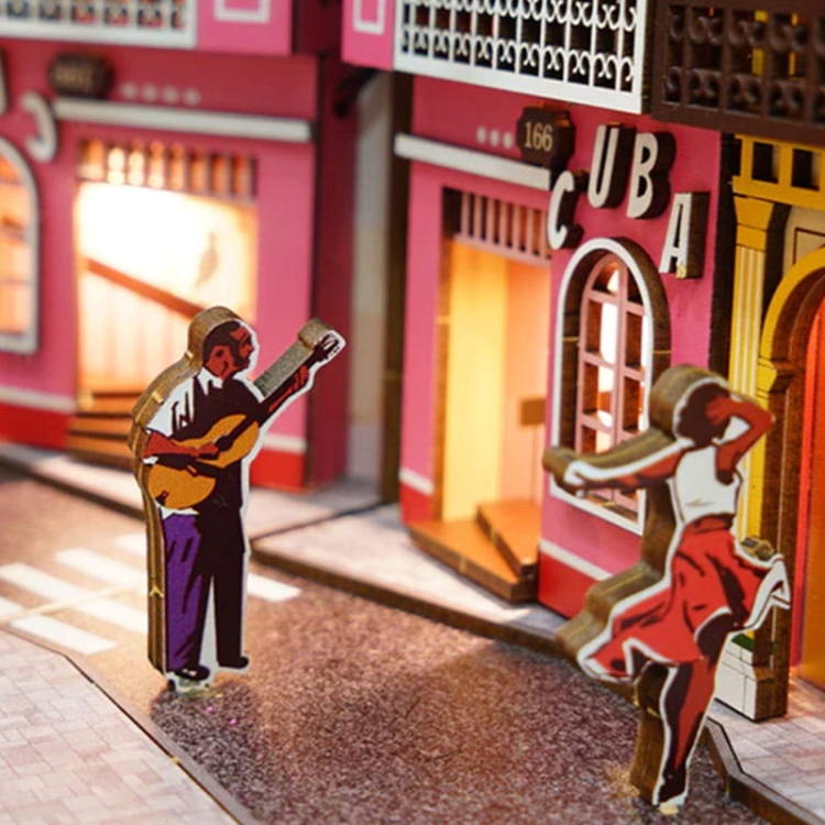 Miniaturowy domek Book Nook - Spacer po Havanie