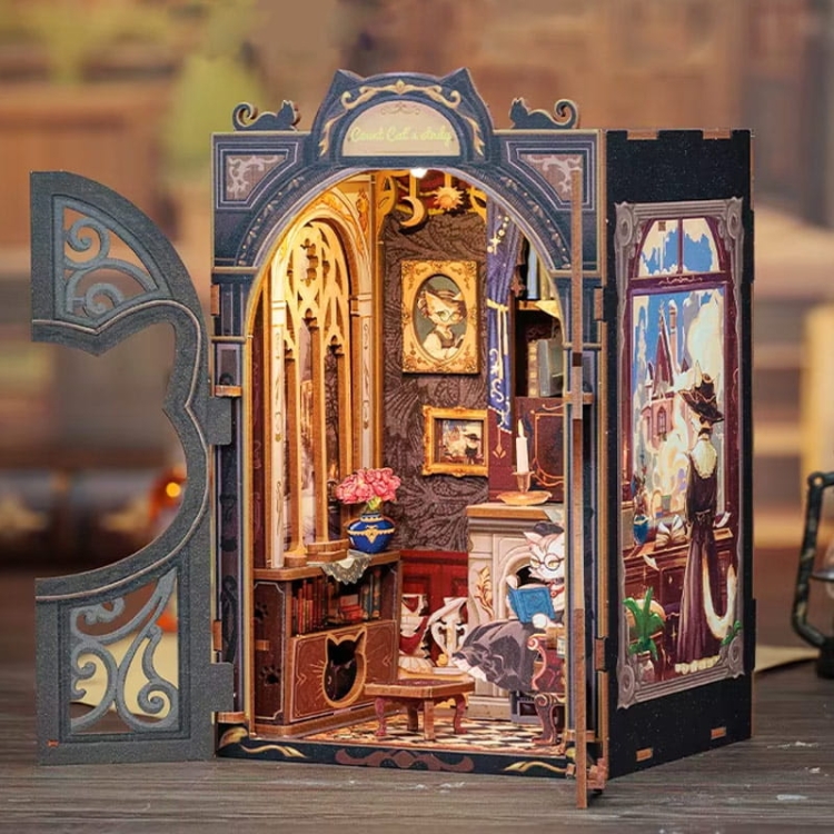 Miniaturowy domek mini Book Nook - Salonik Hrabiego Kota