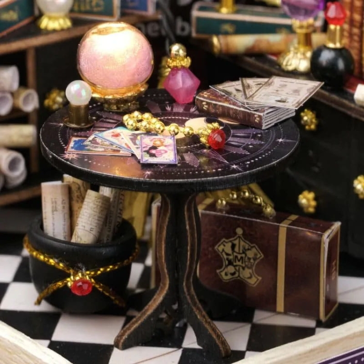 Miniaturowy domek - Wróżby Tarota