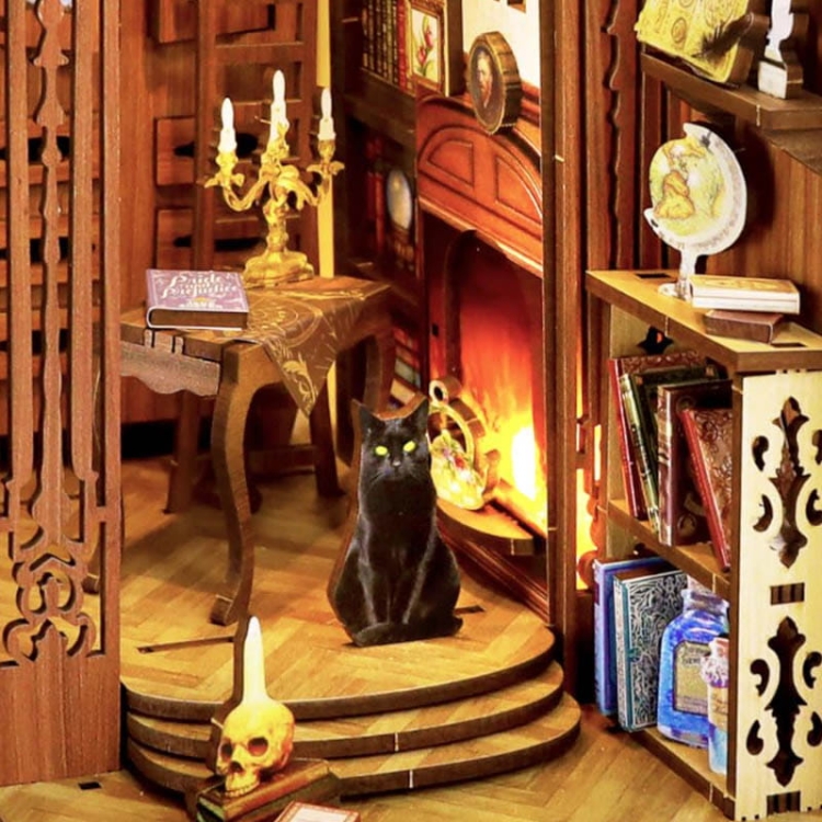 Miniaturowy domek Book Nook - Tajemnicza biblioteka