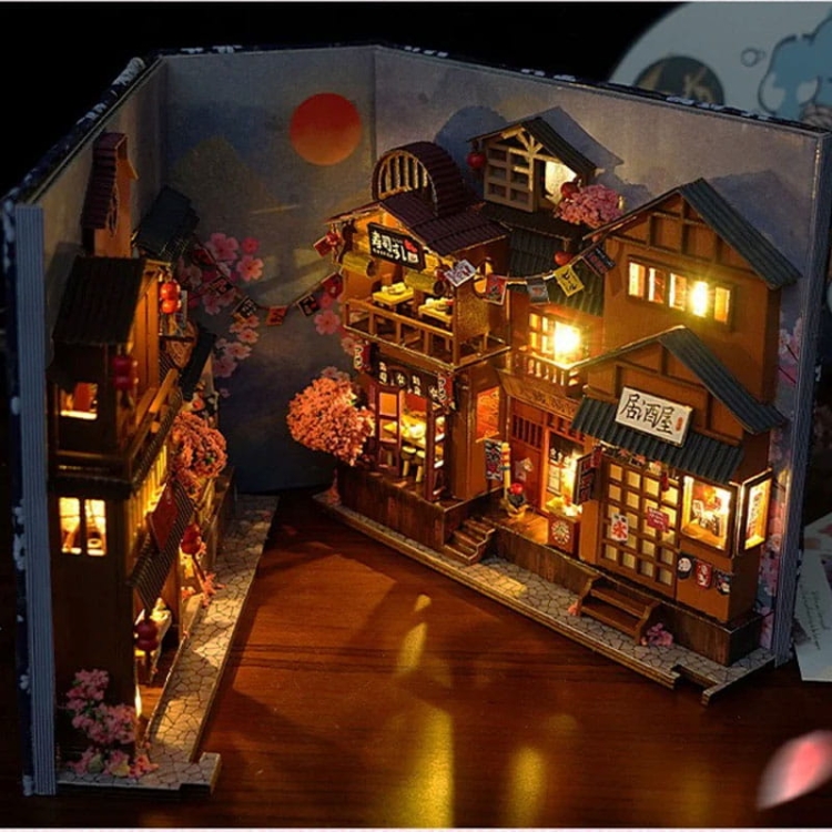 Miniaturowy domek Book Nook - Wiosenna Japonia