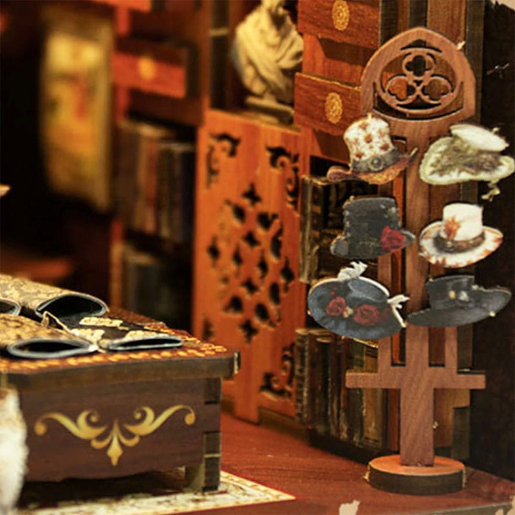 Miniaturowy domek Book Nook - Królewski krawiec