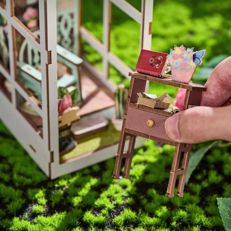 Miniaturowy domek Book Nook - Kwiatowe wytchnienie