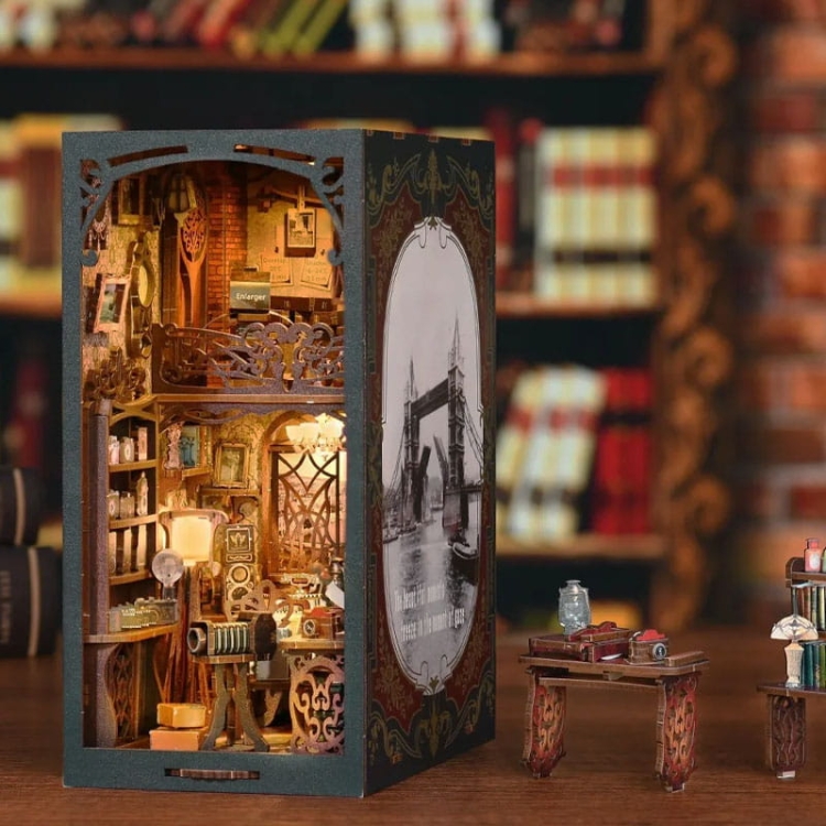 Miniaturowy domek Book Nook - Fotografia z dawnych lat - Aslowsnail