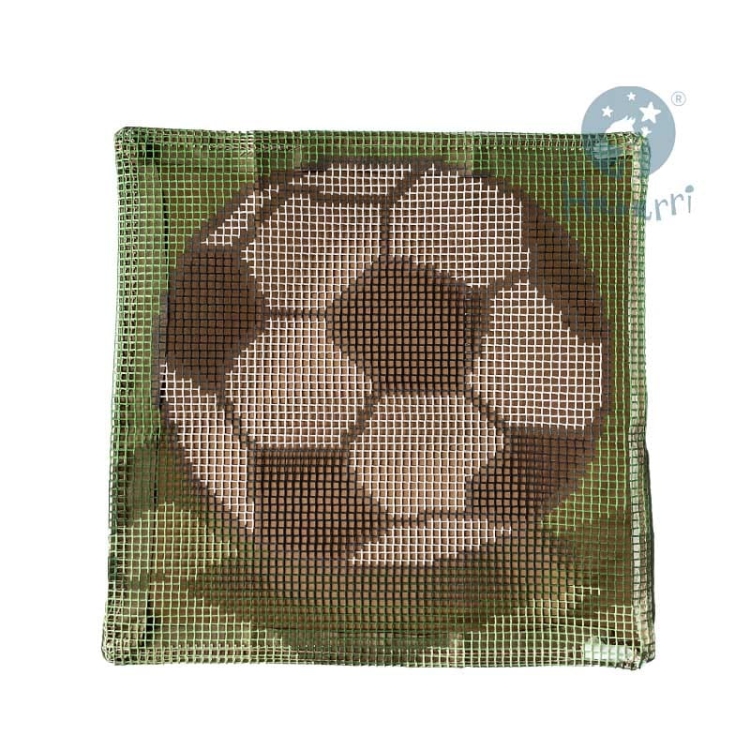 Szydełkowanie na kanwie - Poduszka Piłka nożna