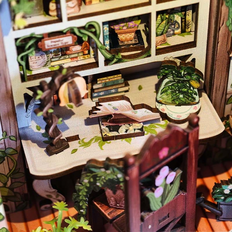 Miniaturowy domek Book Nook - Antykwariat pod zielonym bluszczem