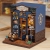 Miniaturowy domek mini Book Nook - Drzwi do świata podróży