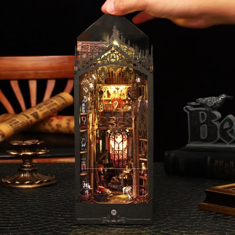 Miniaturowy domek Book Nook - Zamek księcia Williama