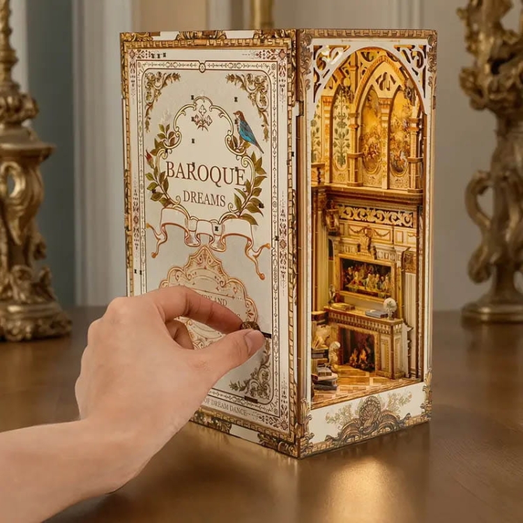 Miniaturowy domek Book Nook - Klasyczny barok