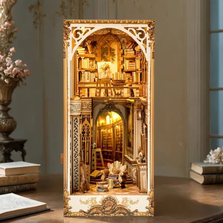 Miniaturowy domek Book Nook - Klasyczny barok