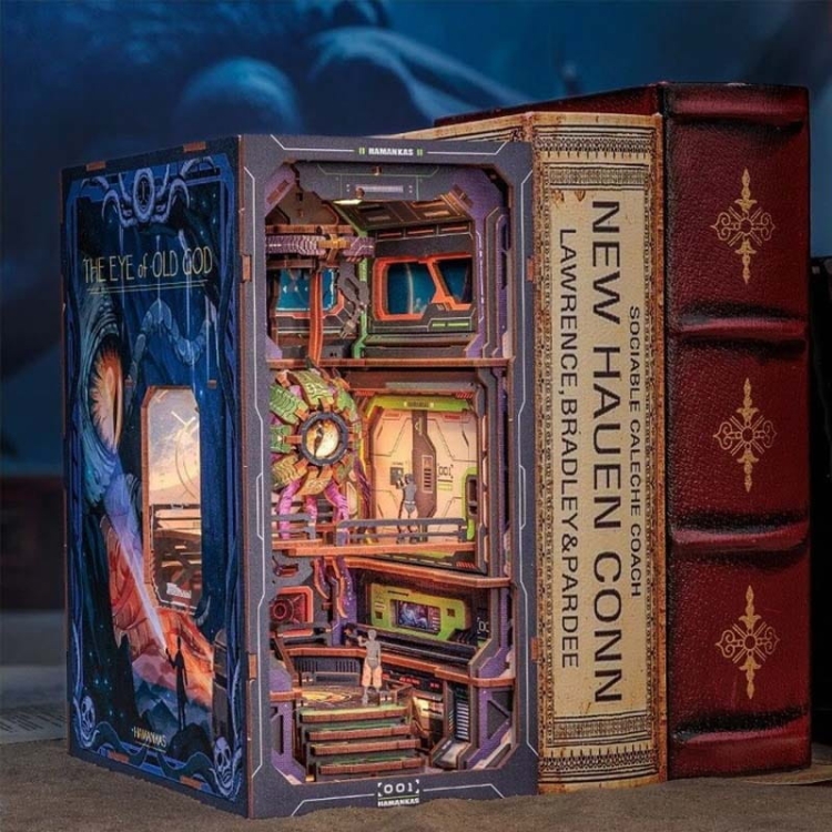 Miniaturowy domek Book Nook - Boskie oko