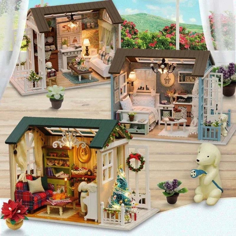 Miniaturowy domek - Leśniczówka w Bieszczadach*