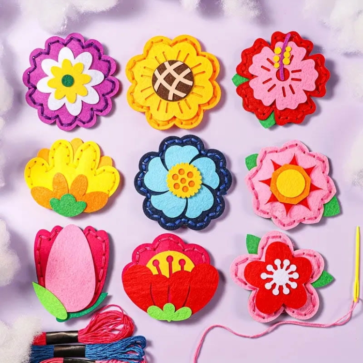 Kwiaty - filcowy zestaw do szycia DIY zawieszki - 9 elementów