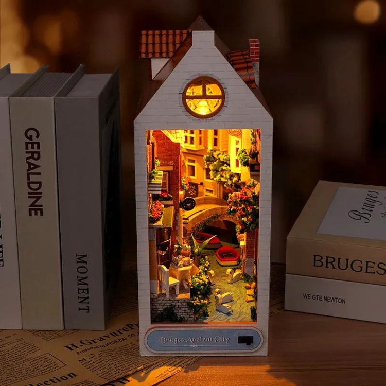 Miniaturowy domek Book Nook - Diamentowa Wenecja Północy