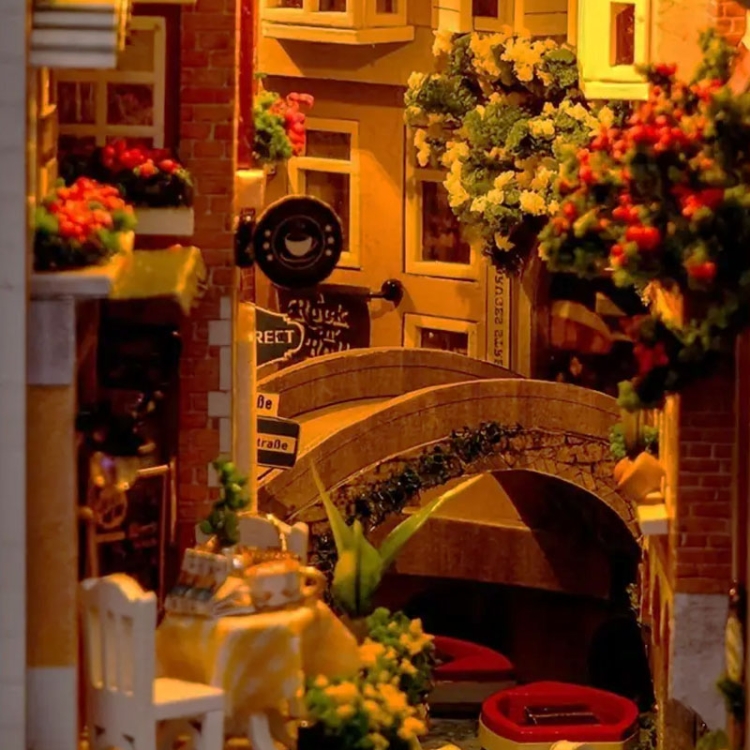 Miniaturowy domek Book Nook - Diamentowa Wenecja Północy