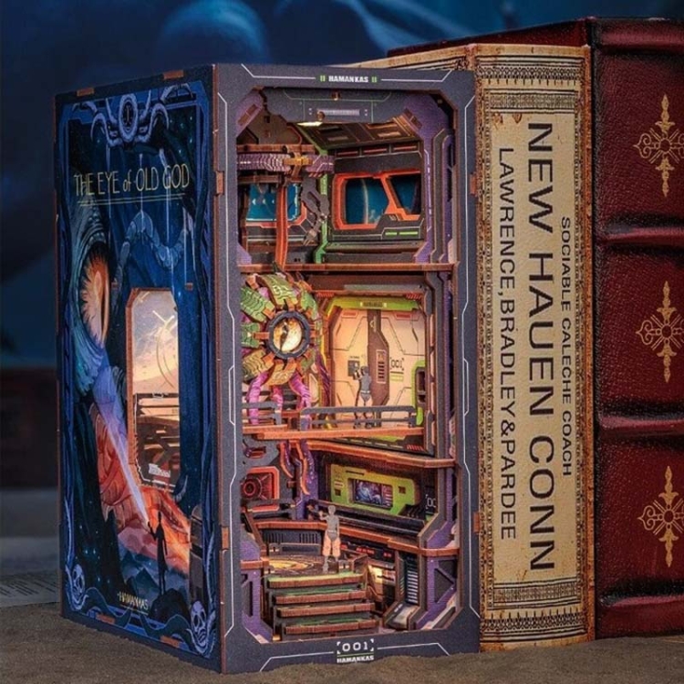 Miniaturowy domek Book Nook - Boskie oko