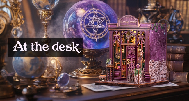Miniaturowy domek mini Book Nook - Astrologia szczęścia* - CuteBee