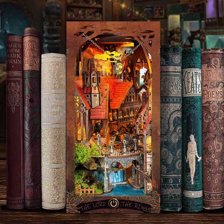 Miniaturowy domek Book Nook - Władca Pierścieni