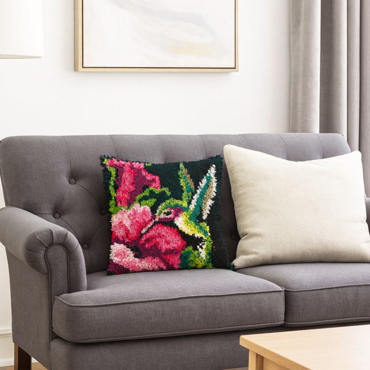 Szydełkowanie na kanwie - Poduszka Datura i koliber