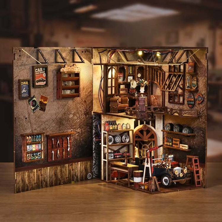 Miniaturowy domek Book Nook - Oldtimer