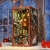 Miniaturowy domek Book Nook - Świąteczna uliczka