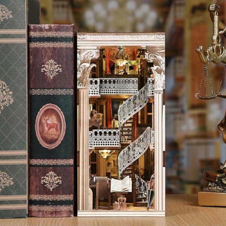 Miniaturowy domek Book Nook - Biblioteka Temidy