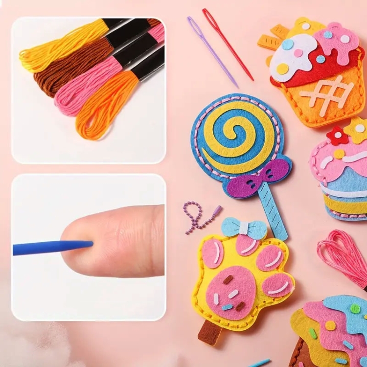 Sweets  - filcowy zestaw do szycia DIY zawieszki - 8 elementów