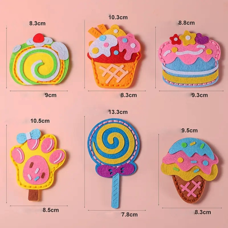 Sweets  - filcowy zestaw do szycia DIY zawieszki - 8 elementów
