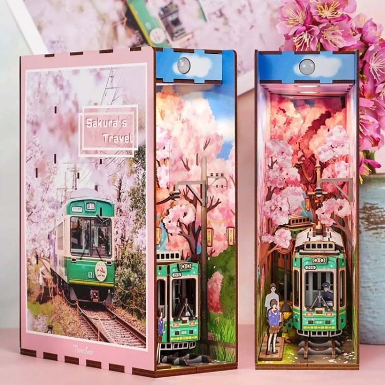 Miniaturowy domek Book Nook - Kraj kwitnącej wiśni