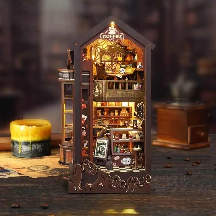 Miniaturowy domek Book Nook - Sklep z kawą