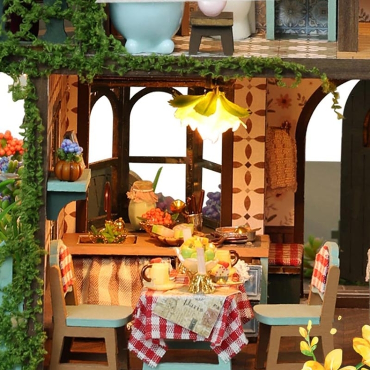 Miniaturowy domek - Domek pod różaną girlandą