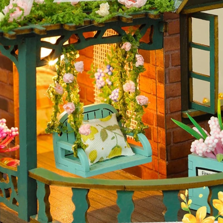 Miniaturowy domek - Domek pod różaną girlandą