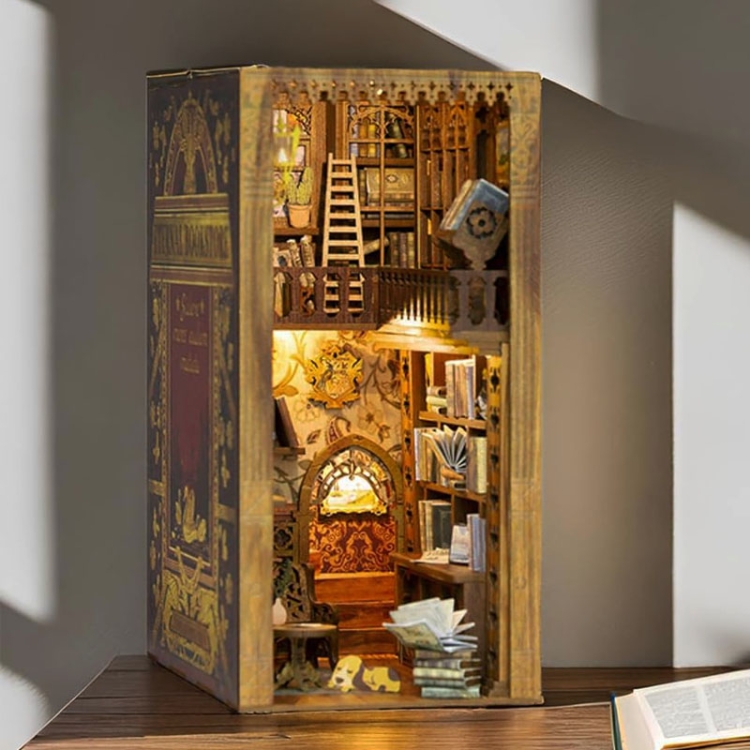 Miniaturowy domek Book Nook - Klimatyczna księgarnia