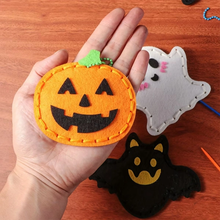 HALLOWEEN - filcowy zestaw do szycia DIY zawieszki - 8 elementów