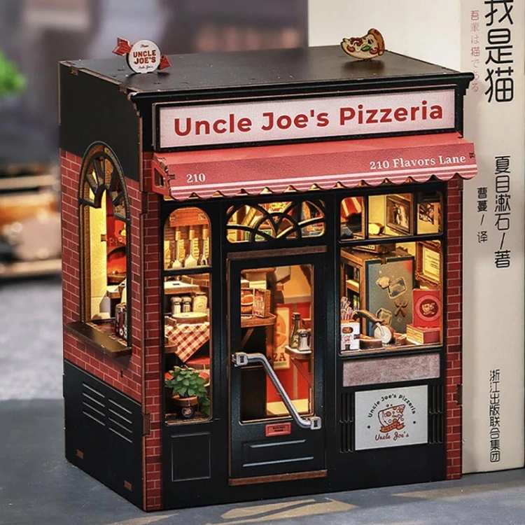 Miniaturowy domek Book Nook - Smak Neapolu w NYC