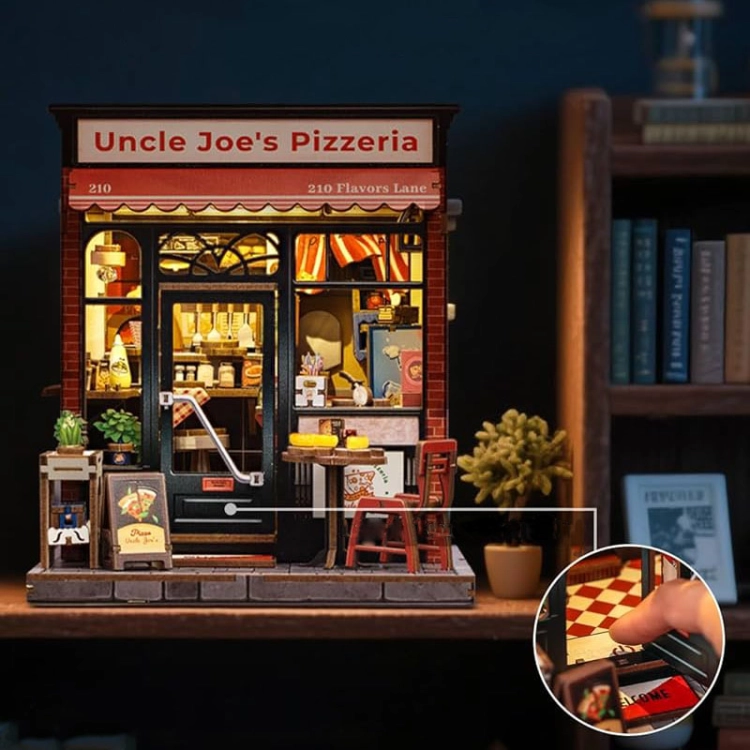 Miniaturowy domek Book Nook - Smak Neapolu w NYC