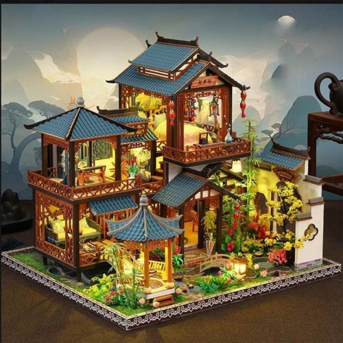 Miniaturowy domek - Sekrety Cesarskiego Ogrodu