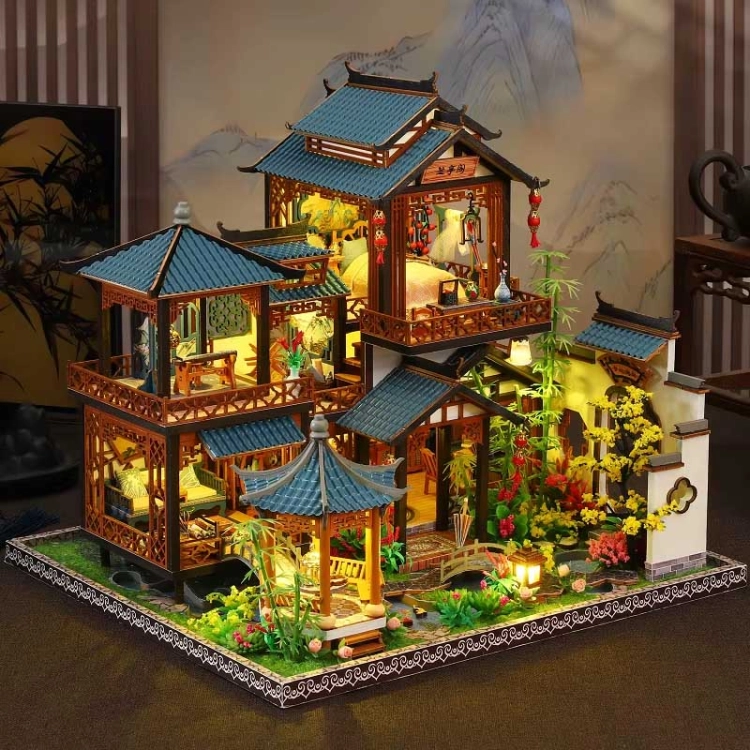 Miniaturowy domek - Sekrety Cesarskiego Ogrodu