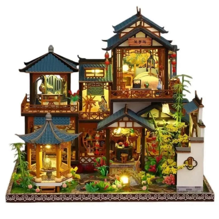 Miniaturowy domek - Sekrety Cesarskiego Ogrodu