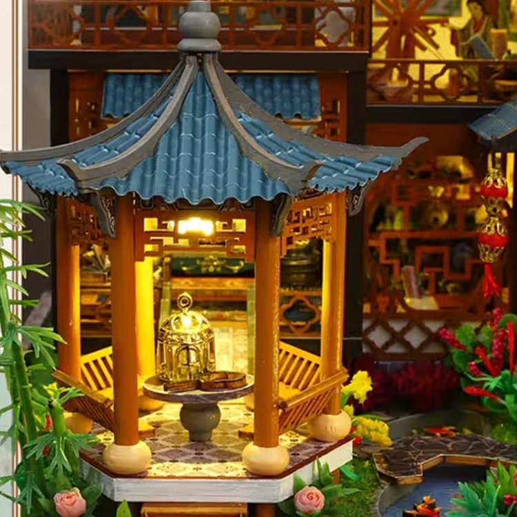 Miniaturowy domek - Sekrety Cesarskiego Ogrodu
