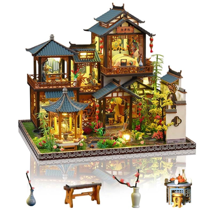 Miniaturowy domek - Sekrety Cesarskiego Ogrodu