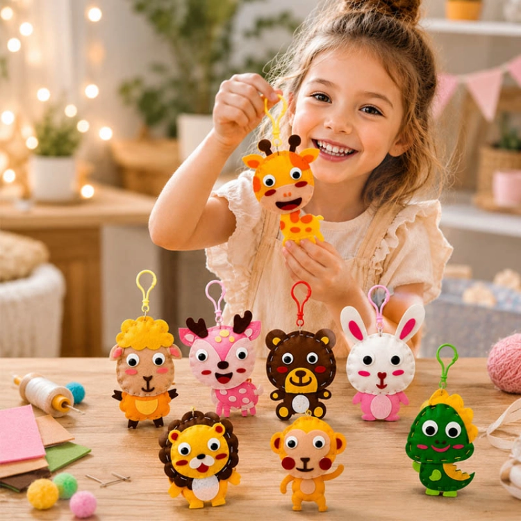 Zwierzęta - filcowy zestaw do szycia DIY zawieszki - 8 elementów